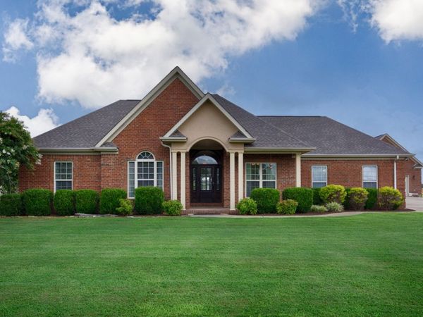 402 Vista Shores Rd , Rogersville, AL 35652