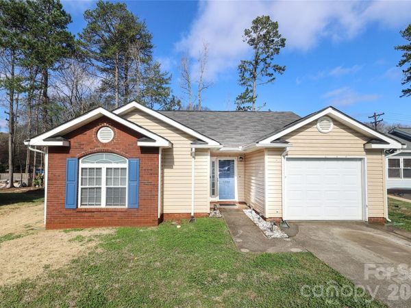 7200 Petal Court, Charlotte, NC 28227