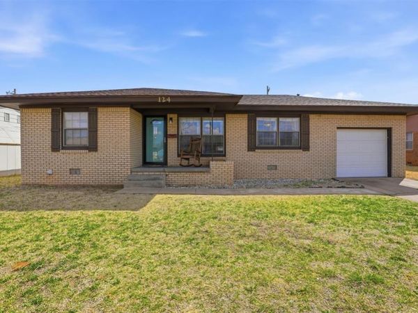 124 Cameron Drive, Altus, OK 73521