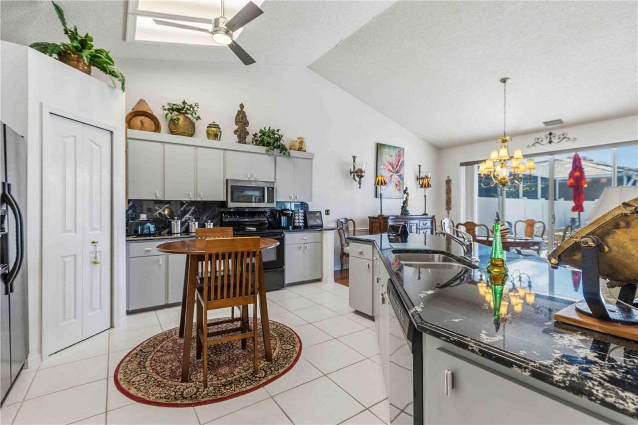 4820 61st Avenue Drive W, Bradenton, FL 34210 Photo