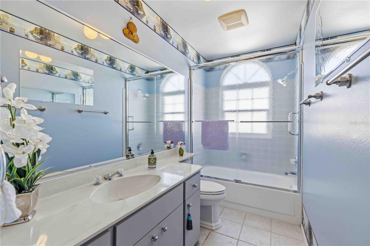 4820 61st Avenue Drive W, Bradenton, FL 34210 Photo