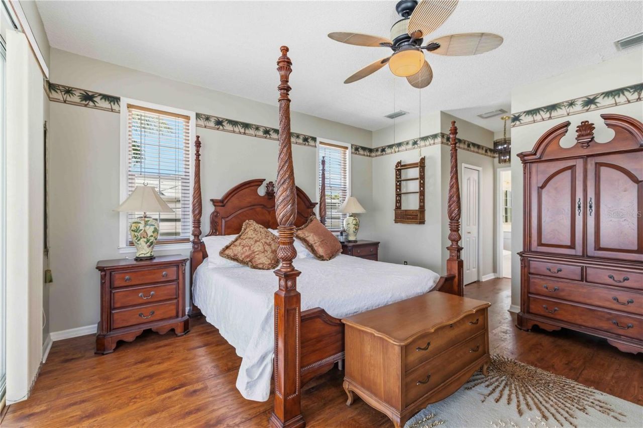 4820 61st Avenue Drive W, Bradenton, FL 34210 Photo