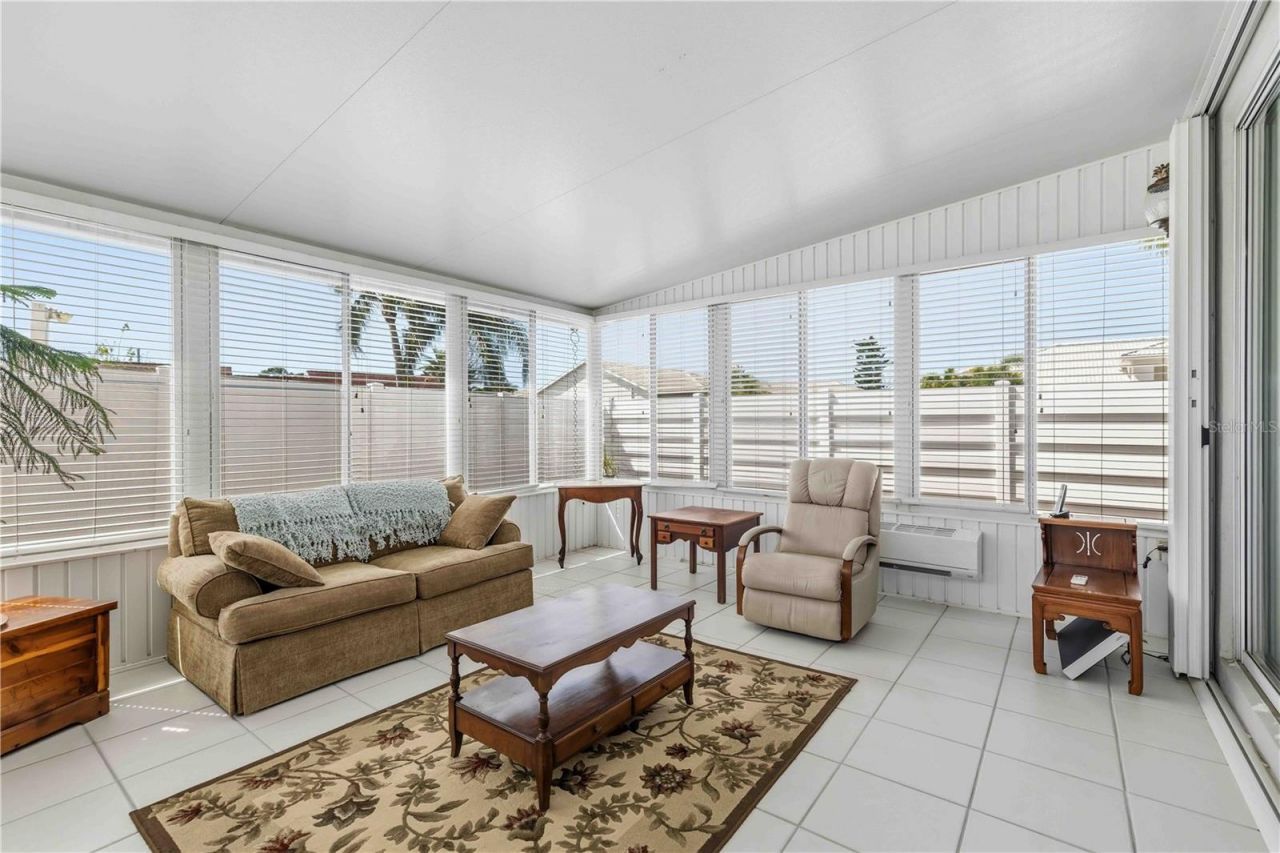 4820 61st Avenue Drive W, Bradenton, FL 34210 Photo