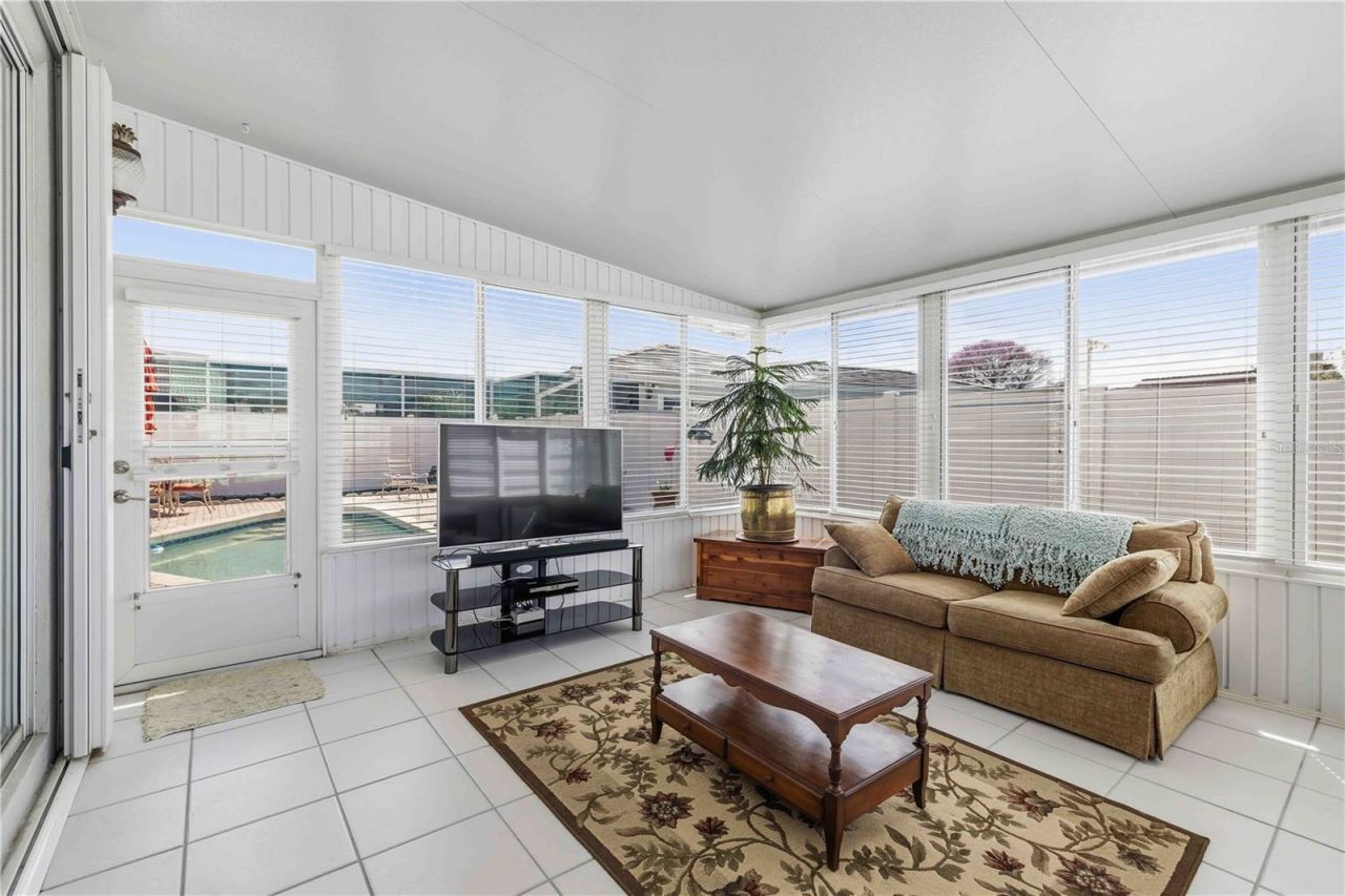 4820 61st Avenue Drive W, Bradenton, FL 34210 Photo