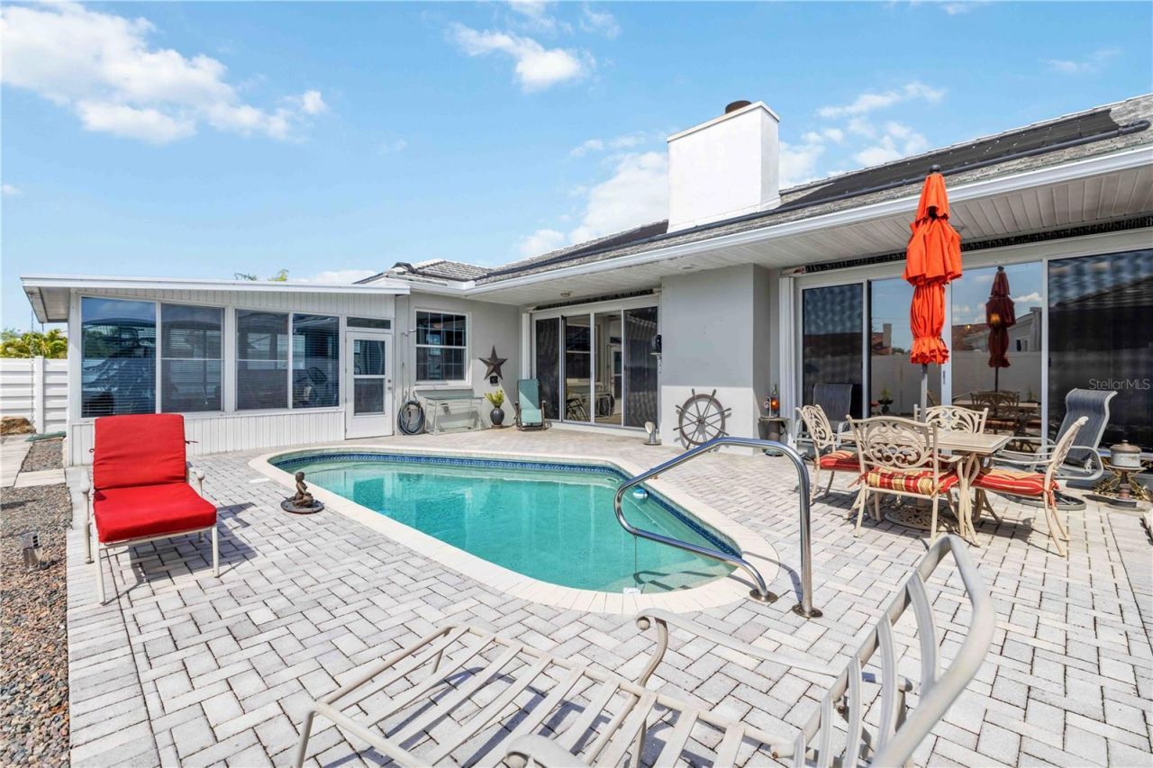 4820 61st Avenue Drive W, Bradenton, FL 34210 Photo