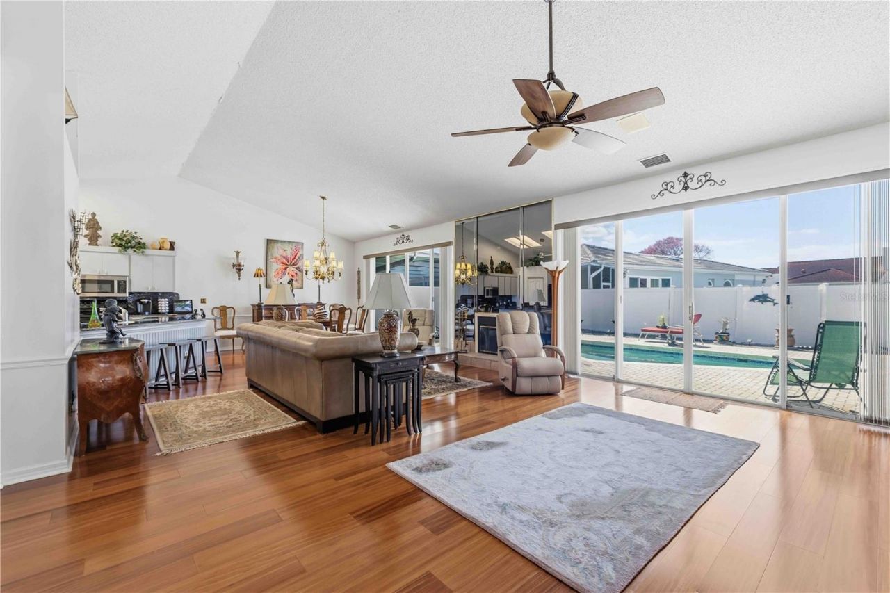 4820 61st Avenue Drive W, Bradenton, FL 34210 Photo