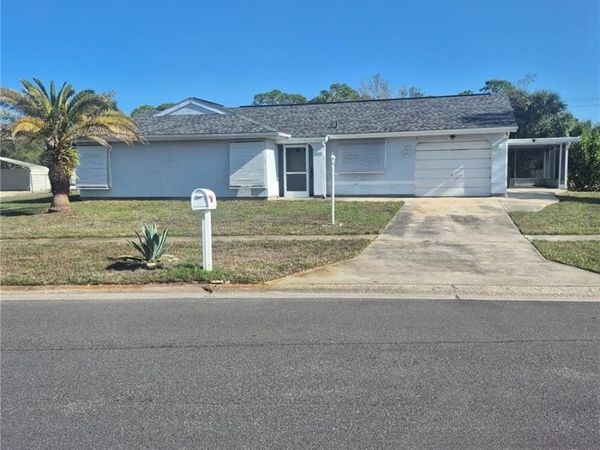 5858 KENWOOD DRIVE , NORTH PORT, FL 34287