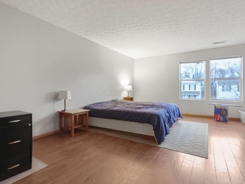 4711 Lyndenhall Drive, Columbus, OH 43207 Photo 12