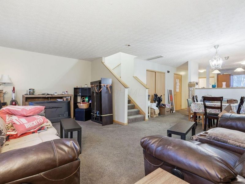 4711 Lyndenhall Drive, Columbus, OH 43207 Photo 2