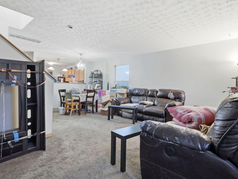 4711 Lyndenhall Drive, Columbus, OH 43207 Photo 3