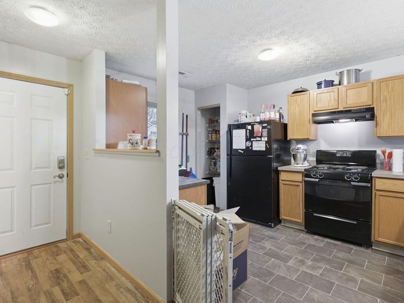 4711 Lyndenhall Drive, Columbus, OH 43207 Photo 7