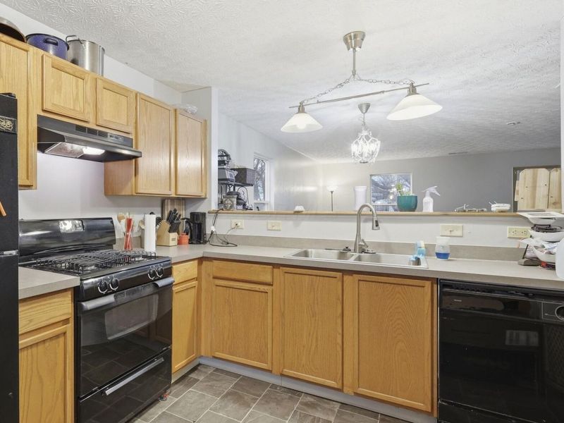 4711 Lyndenhall Drive, Columbus, OH 43207 Photo 8