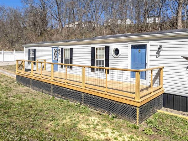 1154 Wall Street , Olive Hill, KY 41164