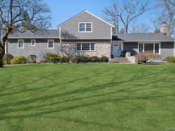 31 Priory Lane, Pelham, NY 10803