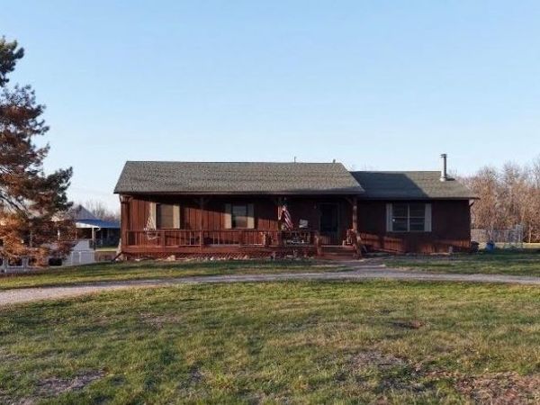 11252 Pershing Road, Hannibal, MO 63401
