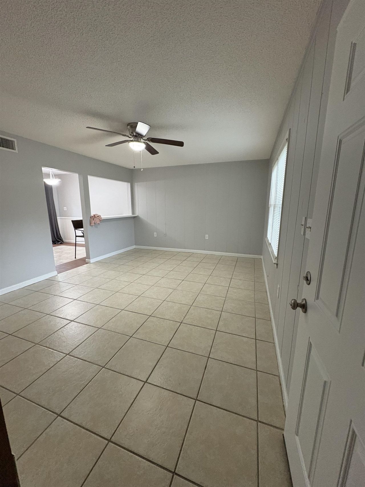 4405 Lakeside Dr. Photo 4