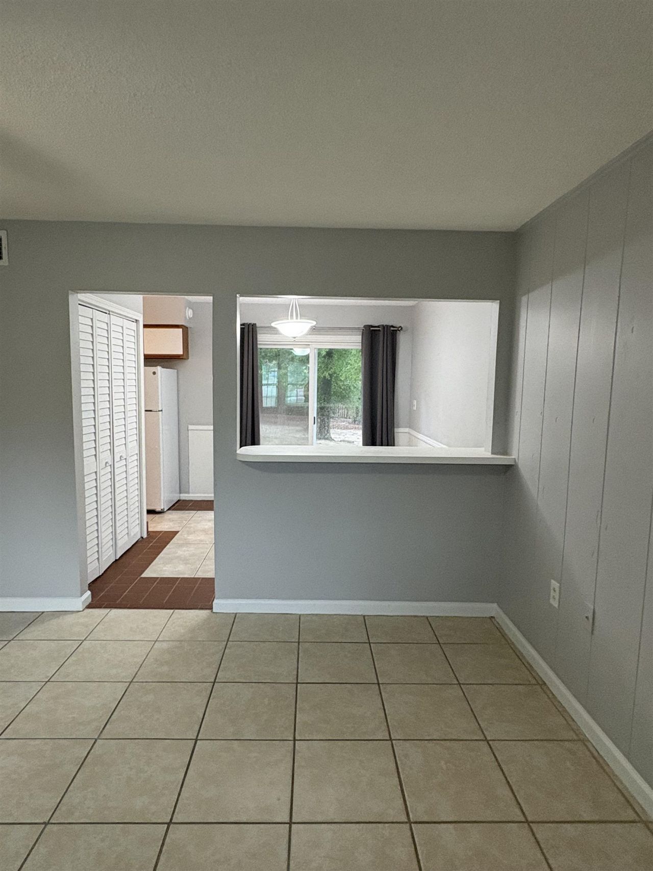 4405 Lakeside Dr. Photo 6