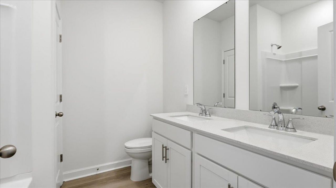209 Evergreen St. Photo 15