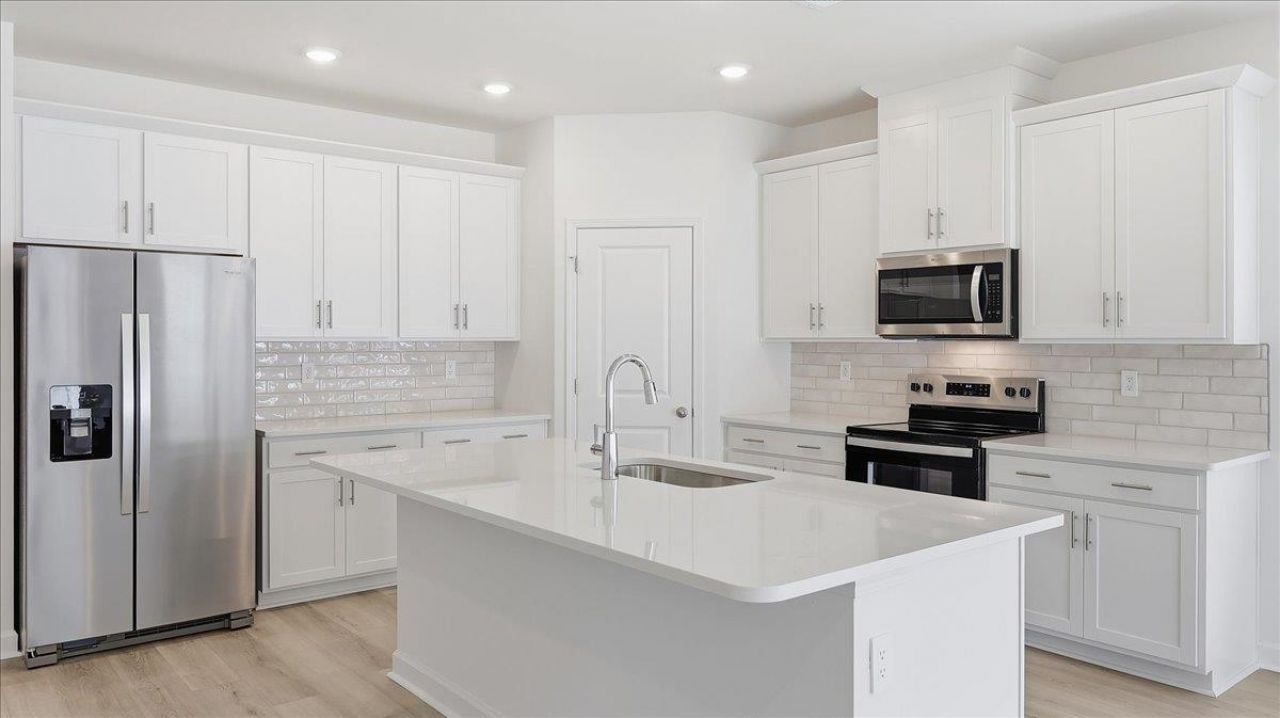 209 Evergreen St. Photo 26