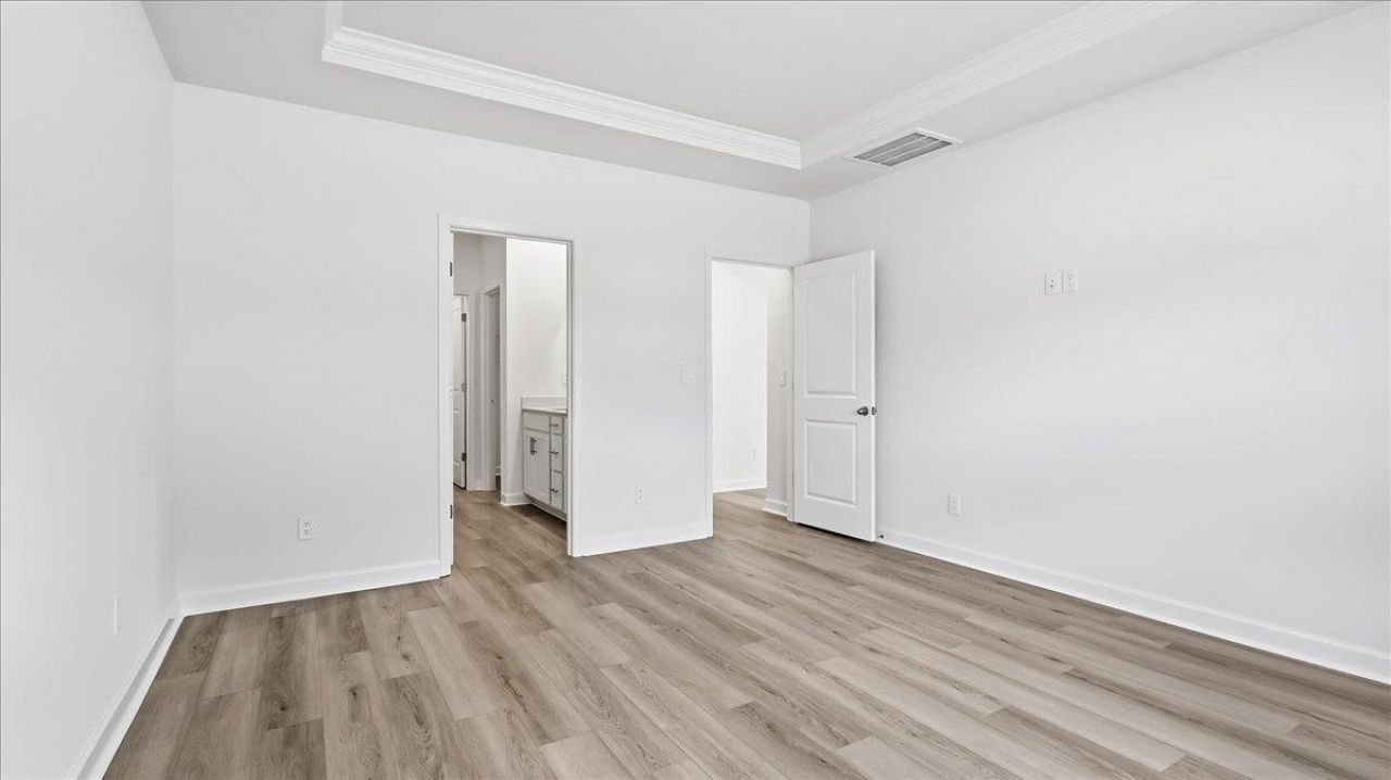 209 Evergreen St. Photo 35
