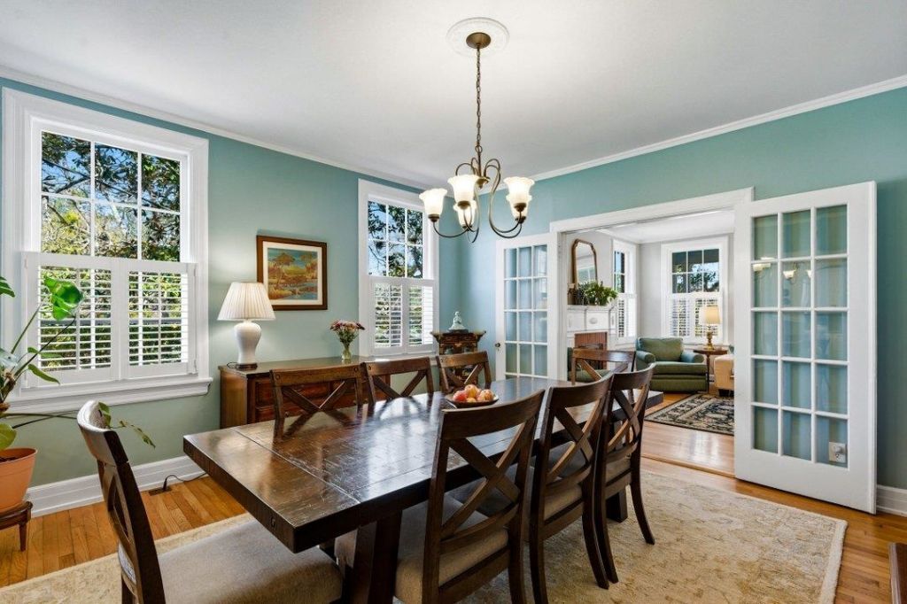 1013 Elm St. Photo 10