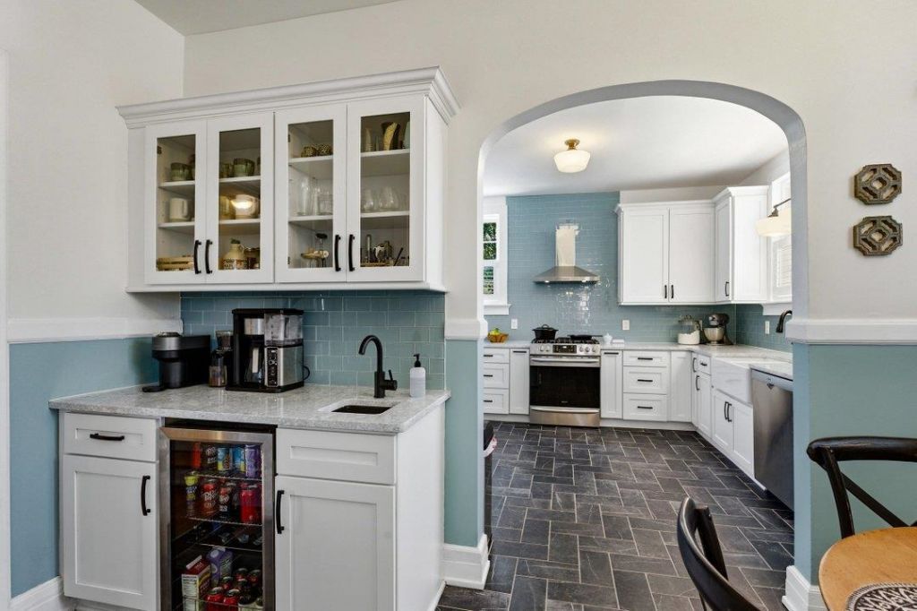 1013 Elm St. Photo 12