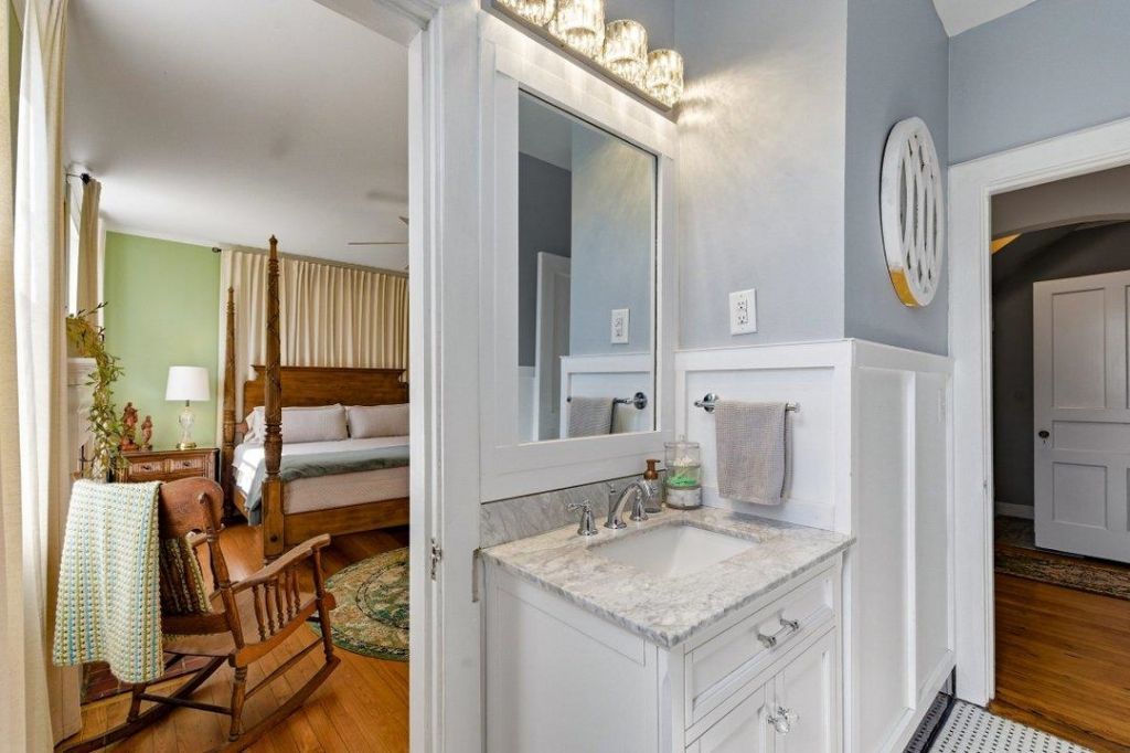 1013 Elm St. Photo 19