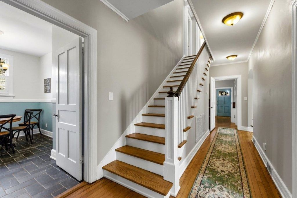 1013 Elm St. Photo 24