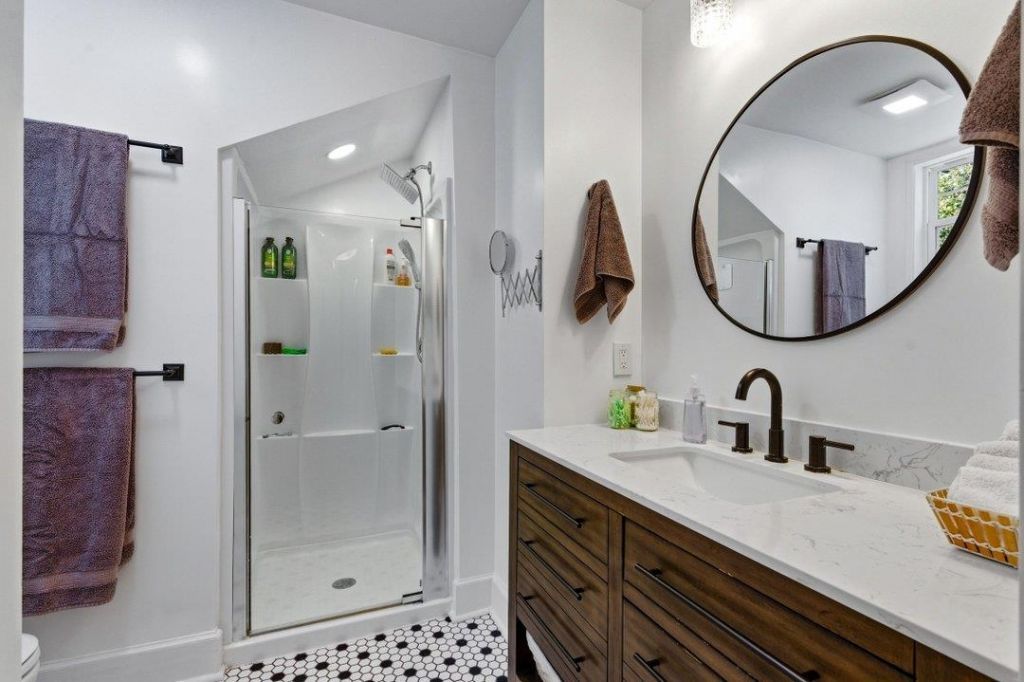 1013 Elm St. Photo 31