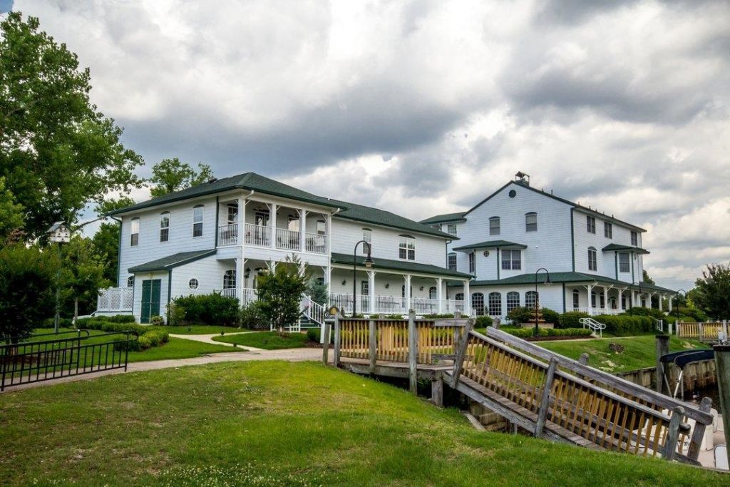 1013 Elm St. Photo 39