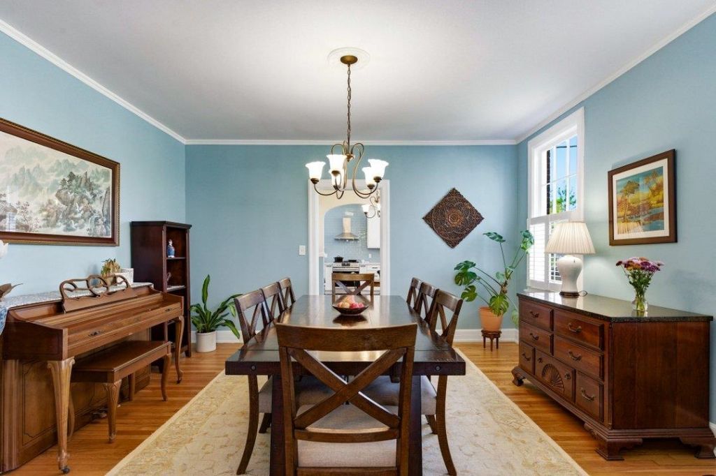 1013 Elm St. Photo 9