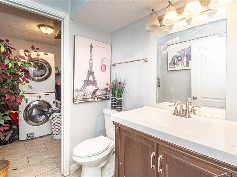 8749 Shadycreek Drive, Unit 8751, Dayton, OH 45458 Photo 14