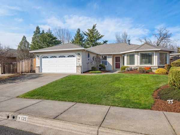 125 Freshwater Drive, Phoenix, OR 97535