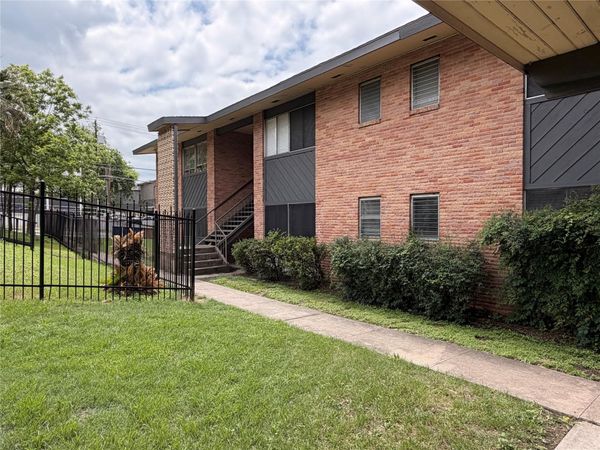 3304 Red River ST, Unit 102, Austin, TX 78705