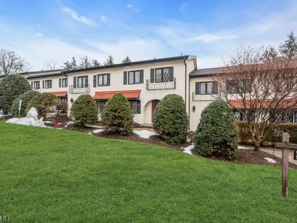 12 Dorado Dr, Morristown, NJ 07960