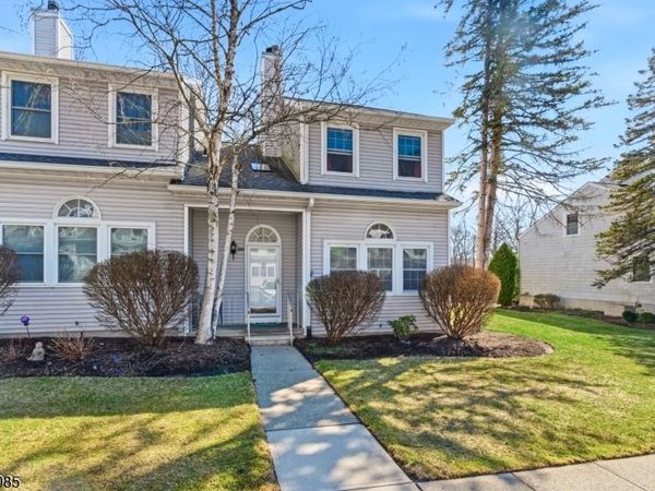 335 Carnegie Ct, Independence, NJ 07840