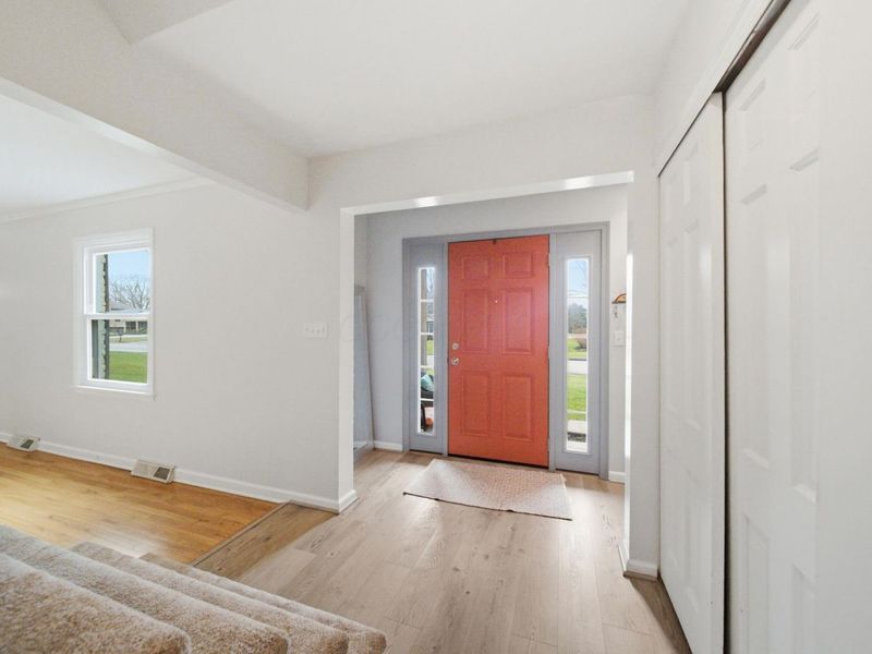 1448 Clubview Boulevard N, Columbus, OH 43235 Photo 10