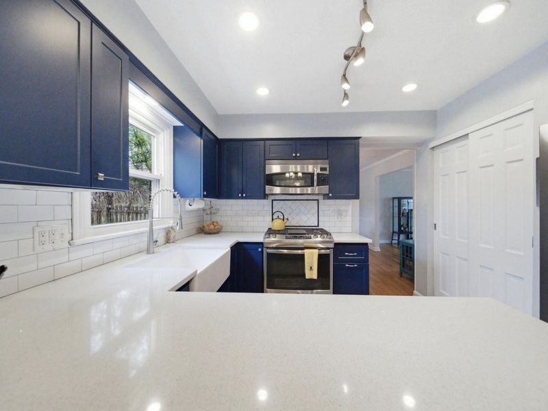 1448 Clubview Boulevard N, Columbus, OH 43235 Photo 15