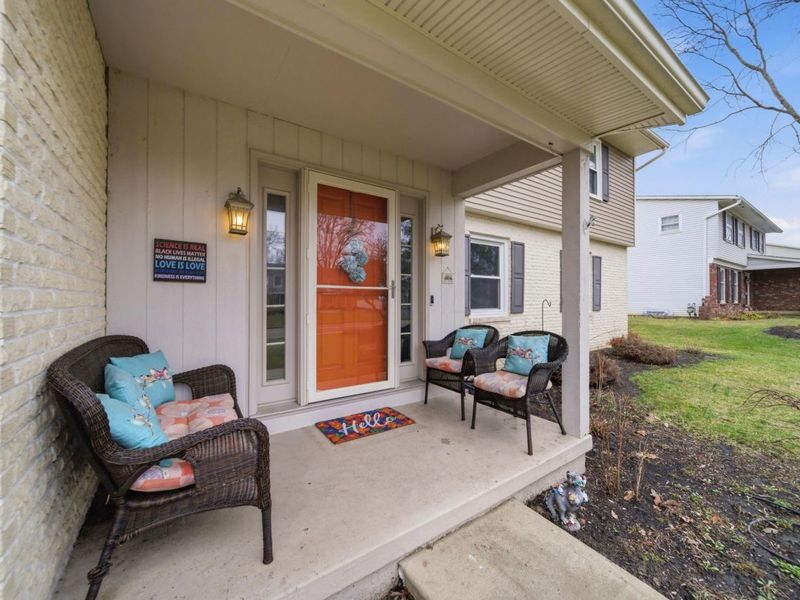 1448 Clubview Boulevard N, Columbus, OH 43235 Photo 2