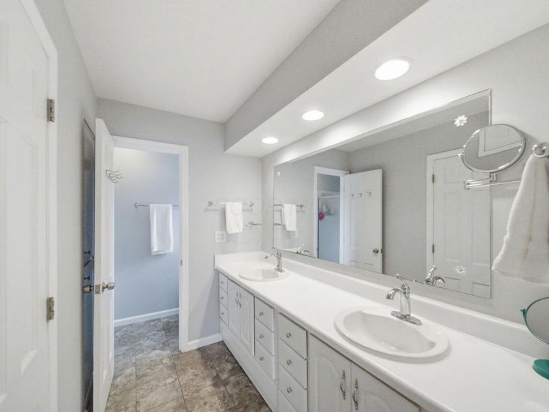 1448 Clubview Boulevard N, Columbus, OH 43235 Photo 25