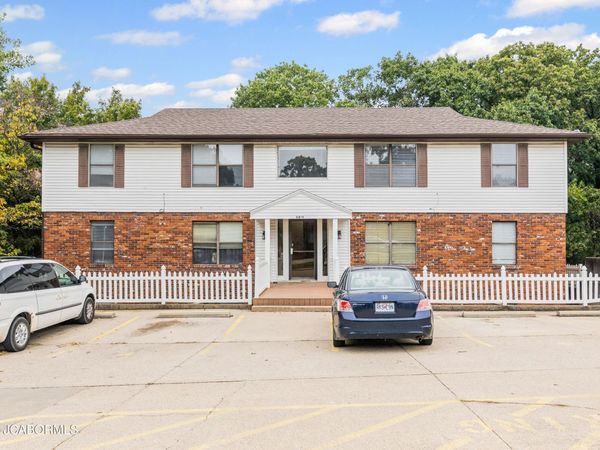 3816 CANDLELIGHT DRIVE, Jefferson City, MO 65109