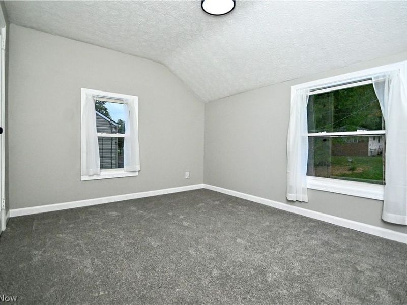 542 Montgomery Street , Akron, OH 44305 Photo 13