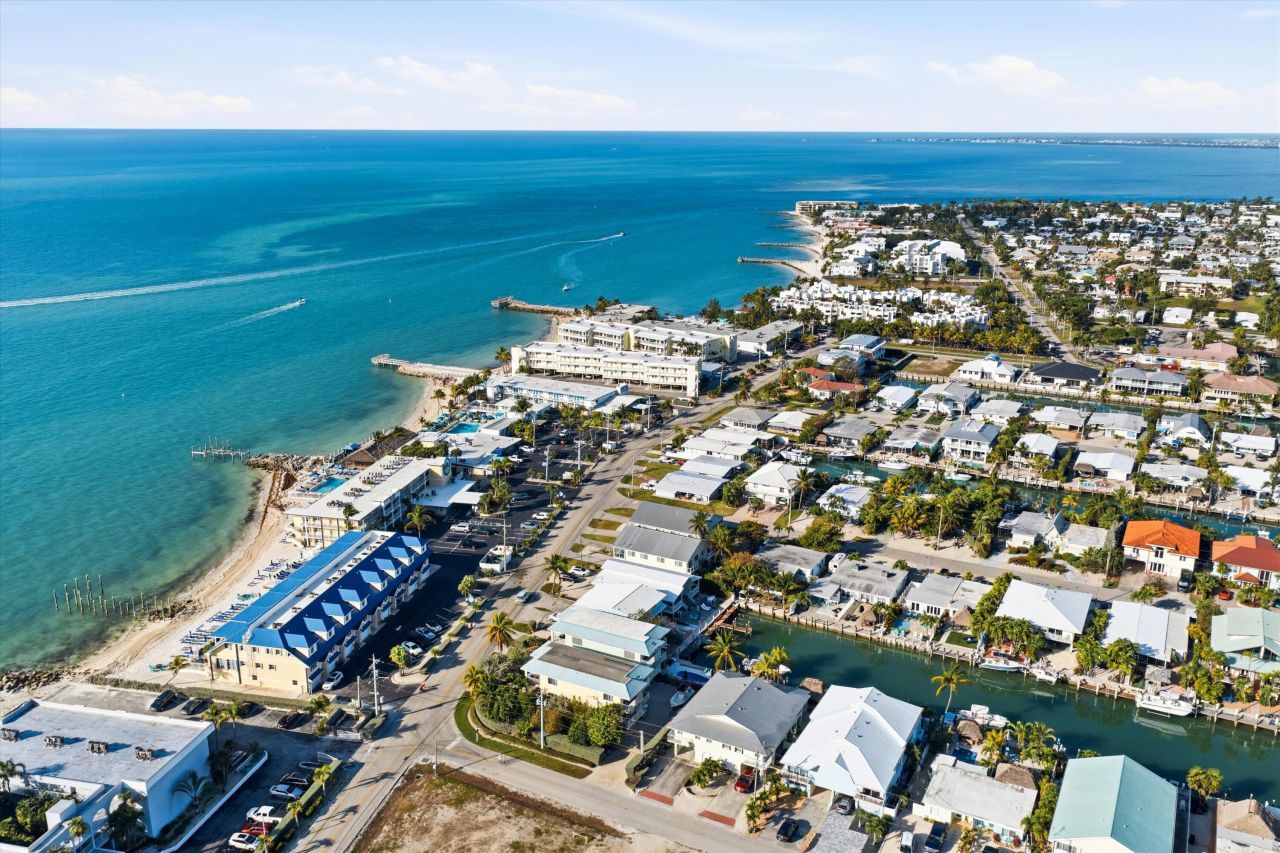 340-350 E Ocean Drive, Key Colony, FL 33051 Photo