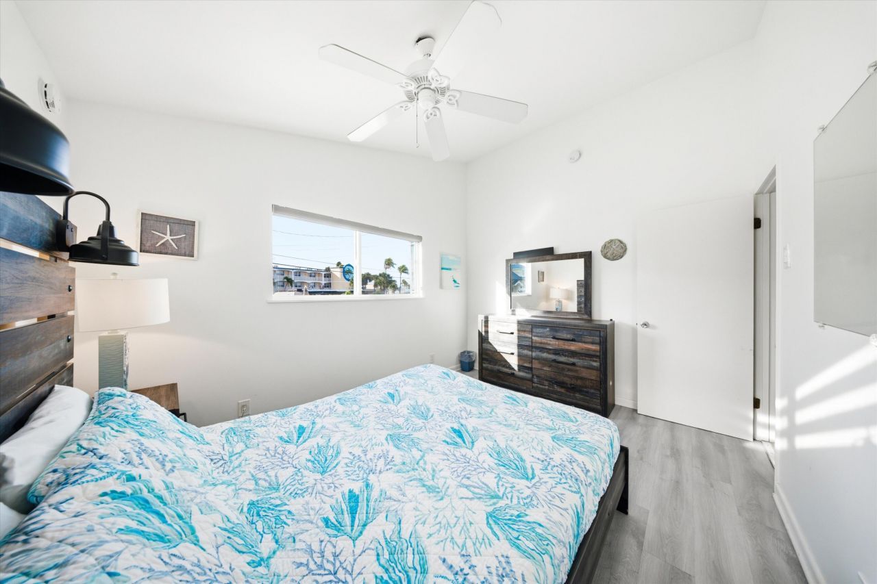 340-350 E Ocean Drive, Key Colony, FL 33051 Photo