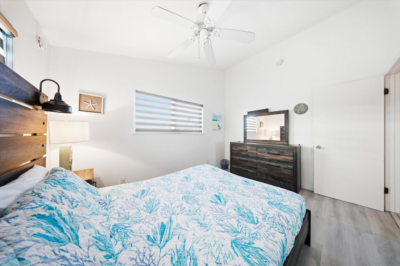 340-350 E Ocean Drive, Key Colony, FL 33051 Photo