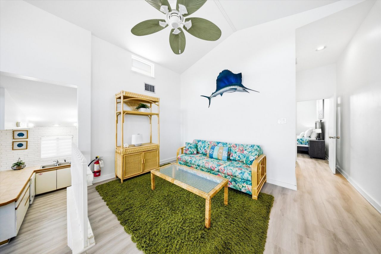 340-350 E Ocean Drive, Key Colony, FL 33051 Photo