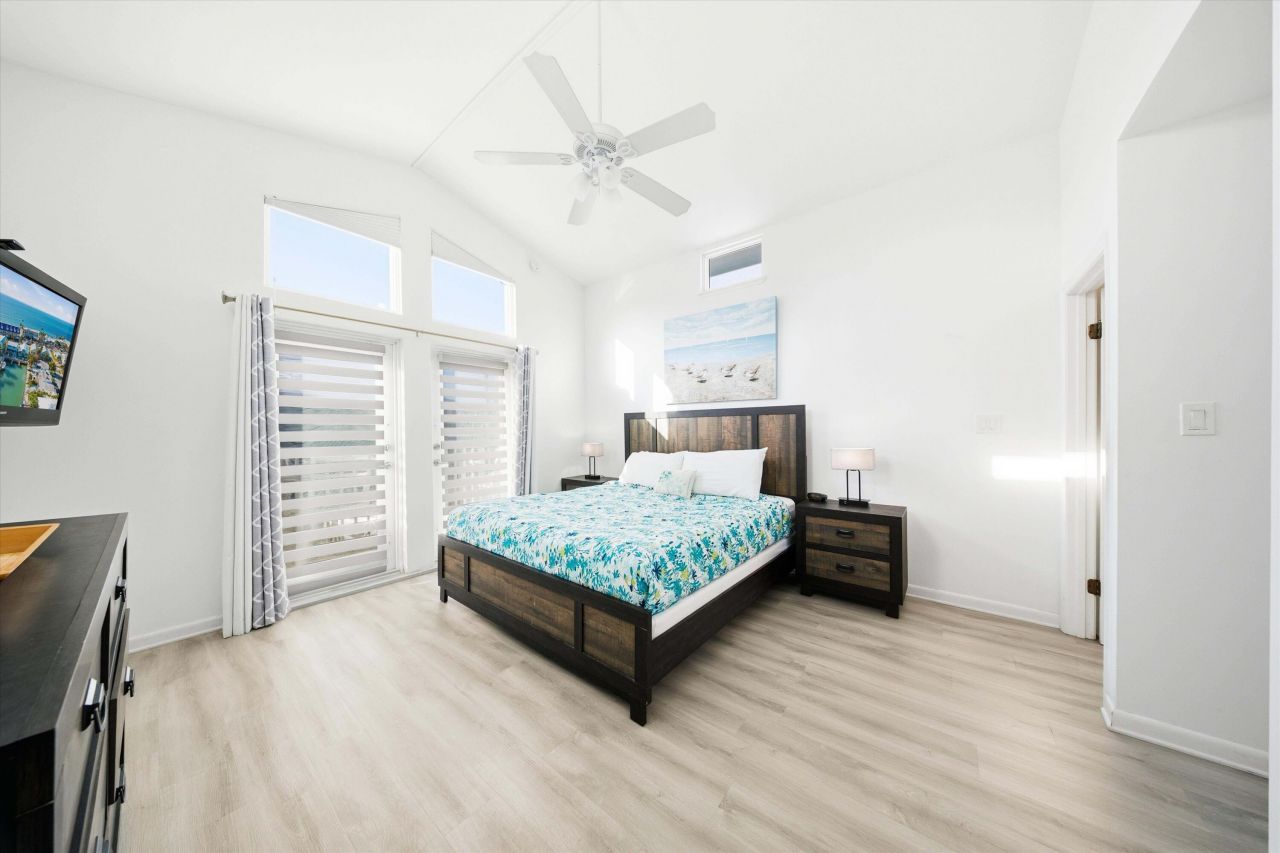 340-350 E Ocean Drive, Key Colony, FL 33051 Photo