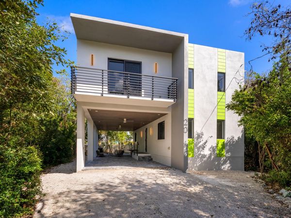 20 Coral Drive, KEY LARGO, FL 33037