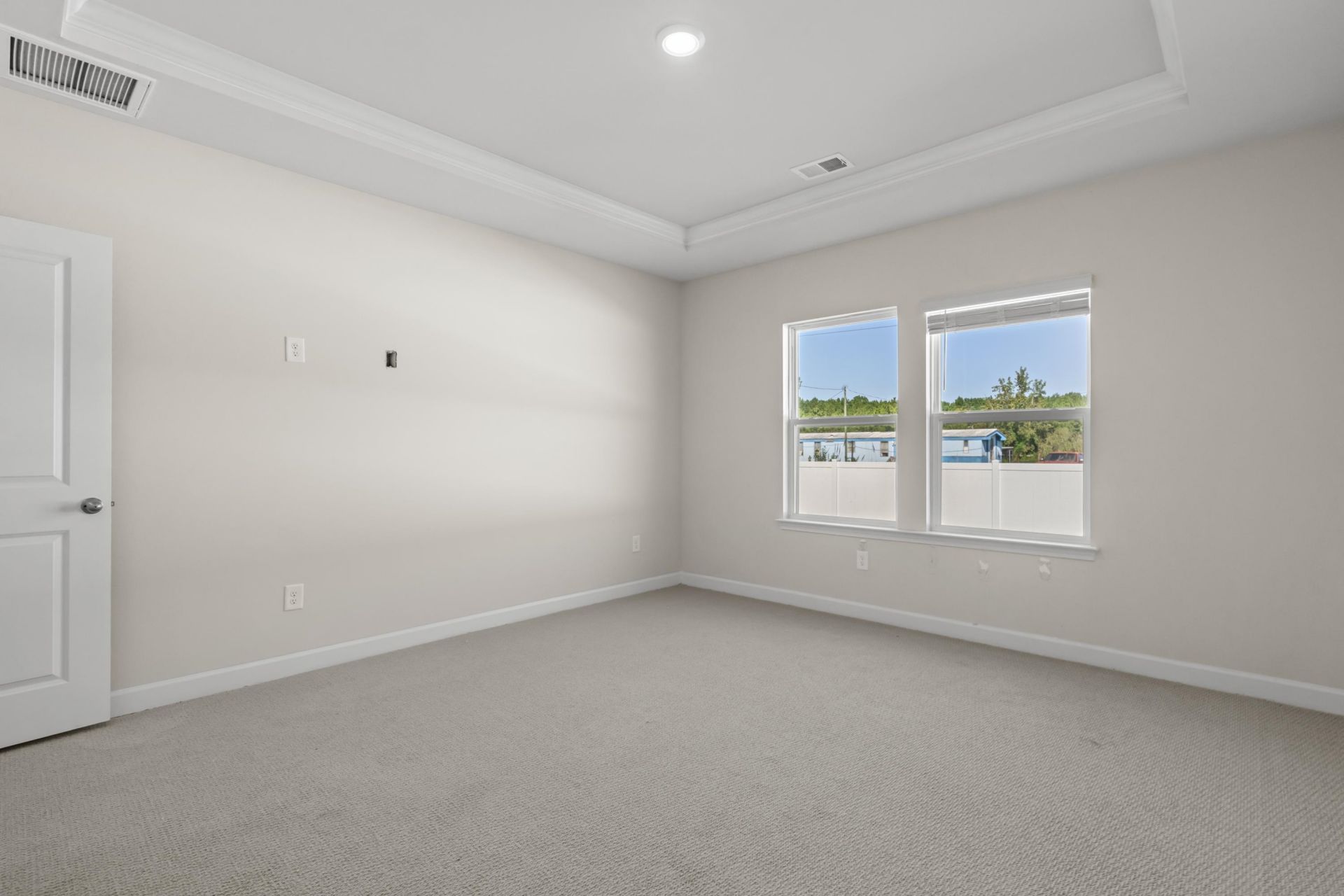 305 Jessamine St. Photo 15