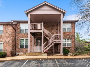 2424 Silkwood Drive, Overland, MO 63114